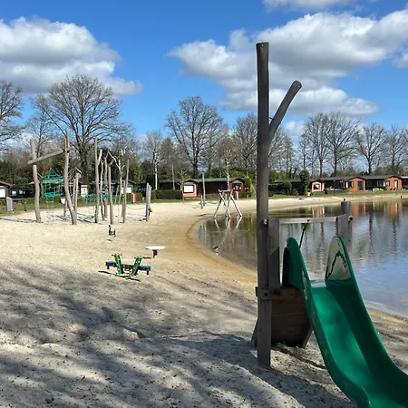 Luxe Met Airco Bij Bos En Zwemwater Chalet *